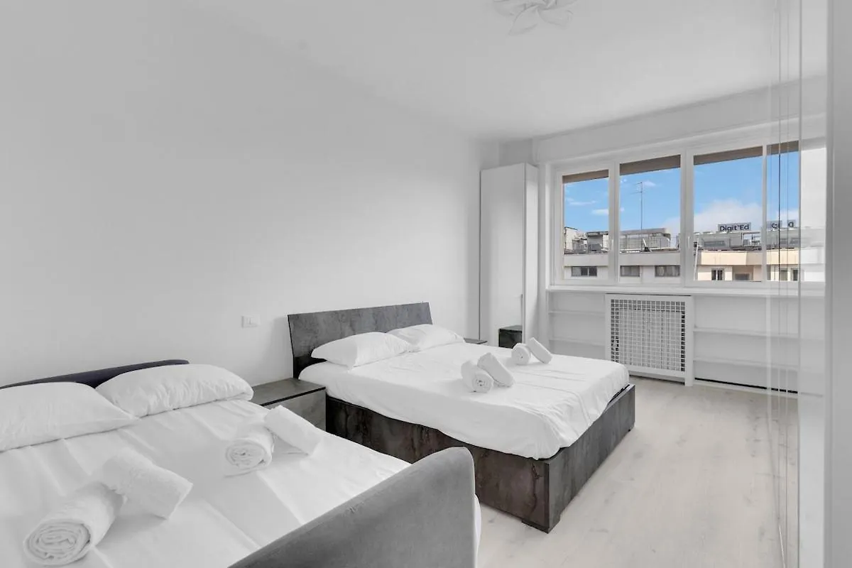 Metro M2 Famagosta-Appartamento X5-Self Check-In Milan